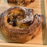 茶屋町パーラー - 安納芋とクルミのカスタードデニッシュ