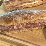 茶屋町パーラー - 黒豚パテドカンパーニュサンド