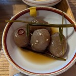 麦と米 - 御膳の玉こんにゃく　カラシ付き