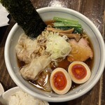 櫻井中華そば店 - ワンタン中華そば(醤油)、味玉トッピング