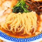 炒飯と新潟中華そば 我武者羅 - 丁度よい茹で加減の中細麺。