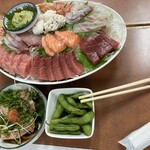 魚庭本店 - まずはお刺身盛り。