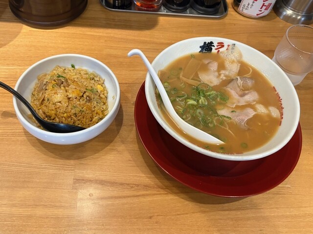 Ramen Yokozuna Sanjo Kawaramachi Ten photo 2