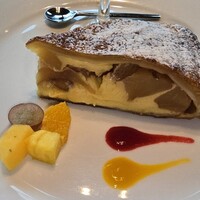 ポム・ダダン - 