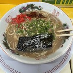 とんこつラーメン よかろうもん - 