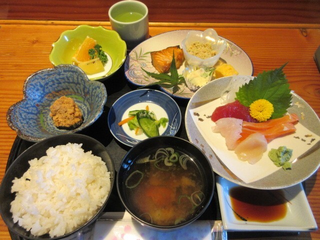 五十集屋いとう 長町店 | 仙台の海鮮丼・定食専門店