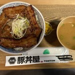 元祖豚丼屋 TONTON - 料理写真: