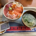 おさかな丼屋 とと丸食堂 - 