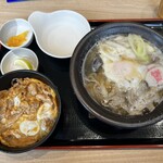 資さんうどん - 料理写真: