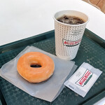 クリスピー クリーム ドーナツ - オリジナル・グレーズド、アイスコーヒー