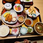 和食麺処 サガミ - お袋さんは

●花かごサガミ膳　2,400円　を注文していた