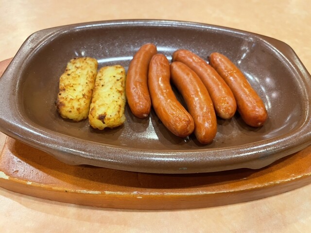 Saizeriya Ion Sapporo Motomachi Ten - Shindo Higashi/Family