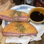 米徳 - 厚切りハムカツチーズ入