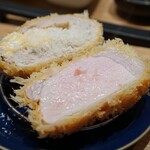とんかつ成蔵 - とんかつ定食のチーズ入りミルフィーユとんかつとロースとんかつ！