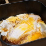 とんかつ成蔵 - リブロースの片割れをカツ煮セットへ投入！