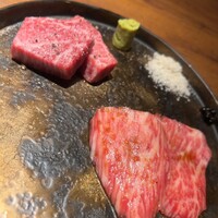 和牛とタン 焼肉 とみ 新橋本店 - 