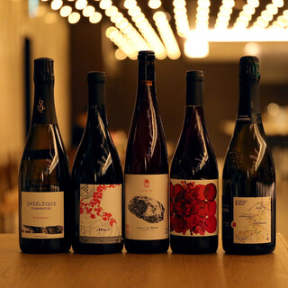 ワイン好きの店主が厳選する赤・白・オレンジのナチュールワイン