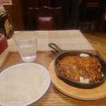 ハンバーグ つむぐ亭  - 