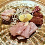 千ふく - 宮崎 飛来幸地鶏 造り盛り合わせ( ささみ、ひっぷ、ずり、心臓、肝)