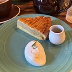 GRANNY SMITH  APPLE PIE & COFFEE  - 