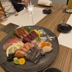すし 秀 - お誕生日バージョンにして頂きました。お造り盛り合わせ