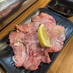 ホルモン屋 よんちゃん - 