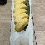 寿司と日本酒よってき - 出汁巻き卵600円内