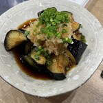 寿司と日本酒よってき - ナスポン酢580円内