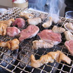 ほるもん泉 - 焼いてるところ