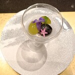 焼肉牛印 - 季節の水キムチ：シャインマスカット・ナガノパープル