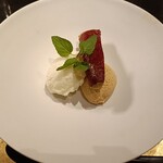 焼肉牛印 - 本日のデザート：紅はるかと林檎のムースにミルクジェラートを添えて
