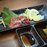 いっぽん道 - ■鶏肝刺身 ¥748