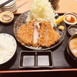 嬉嬉豚 とんかつ 「君に、揚げる。」(極) - 