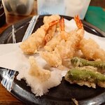 中央酒場 - 小エビてんぷら600円