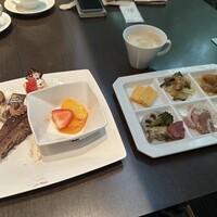 リュクス ダイニング ハプナ - 