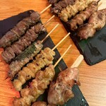 個室で味わう博多もつ鍋と手打ち焼き鳥 呑兵衛 - 