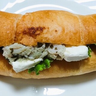 ベーカリー&カフェ カスカード_1