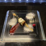 トシ・ヨロイヅカ 東京 - 