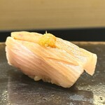 寿し処黒杉 心貫 - 【 ぶり 】