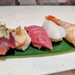 立食い寿司 根室花まる - 料理写真: