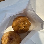 Equal - お友達が買ったナッツのフレンチクルーラー