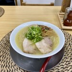 麺匠ぼんてん - 仙臺鶏白湯 味玉入り 1350円