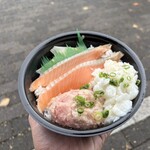 魚丼 - 料理写真:
