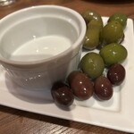 ブラーチェ・エ・ヴィーノ・ジジーノ - 