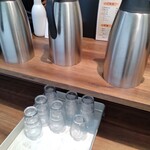 炊きたてごはん たから - ドリンク写真:お冷(セルフサービス)