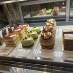 LESS by Gabriele Riva & Kanako Sakakura - 