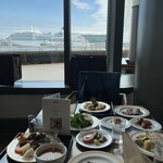 ブッフェ・ダイニング オーシャンテラス(ヨコハマ グランド インターコンチネンタル ホテル) - 