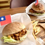 Cafe TRERON PERCH - ルーローバーガーと台湾ジーパイバーガー