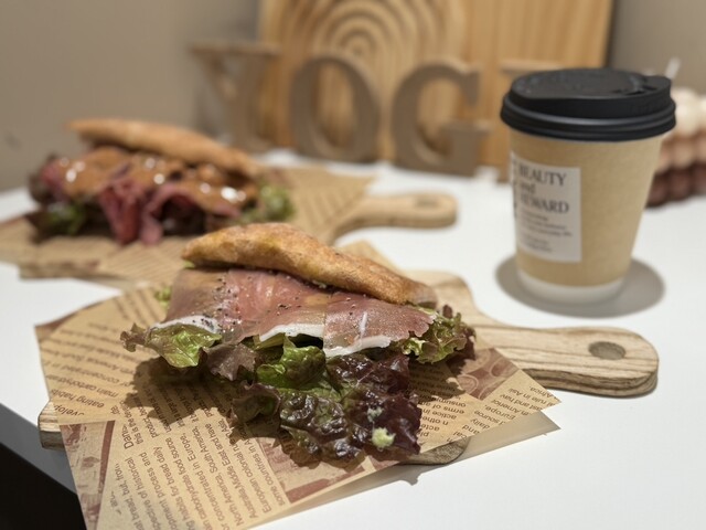 YOGI GREEK&amp;ACAI Nagoya Ozone Ten