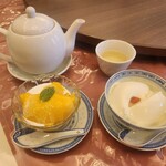 獅門酒楼 - マンゴープリン、杏仁豆腐